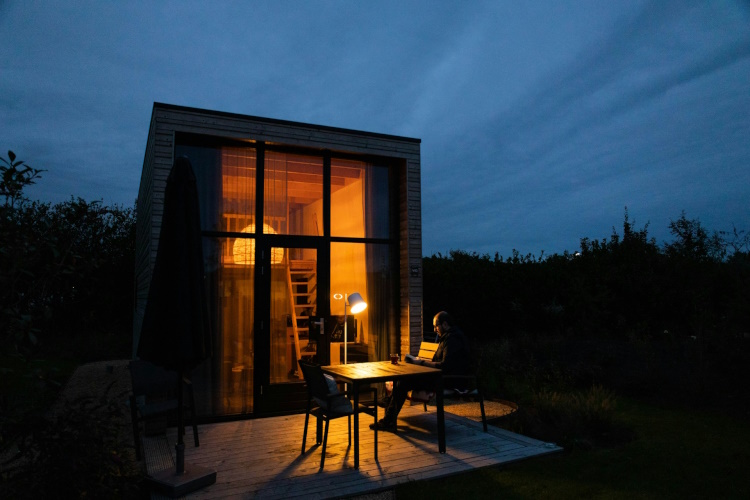 Der Wunsch nach einer reduzierten Lebensweise und Flexibilität beim Wohnen sind eine starke Triebfeder des Tiny House Trends