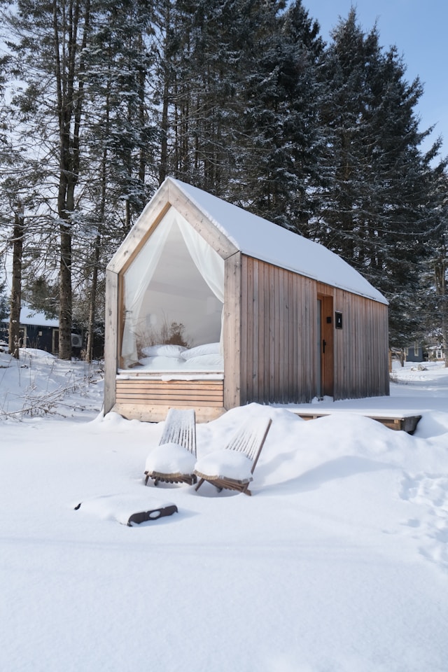 Um ein Tiny House ganzjährig bewohnbar zu machen, bedarf es durchdachter technischer Lösungen