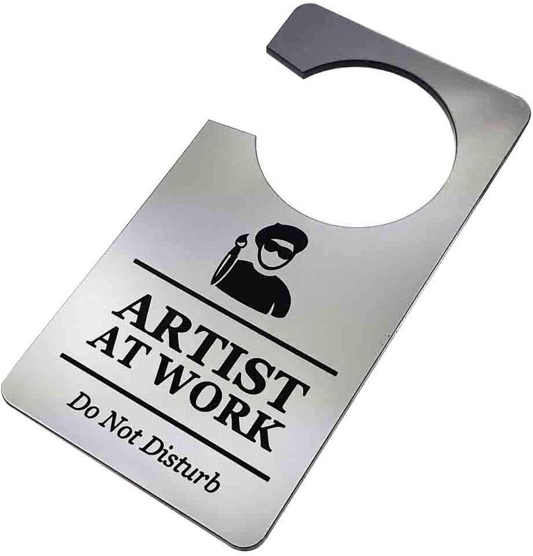 Türschild mit Aufschrift "Artist At Work, Do Not Disturb", silberfarben