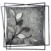 Quadratisches 3D-Wandrelief "Graphic", Metallobjekt mit mattem Finish und Zweigmotiv Quadratisches 3D-Wandrelief "Graphic", Metallobjekt mit mattem Finish und Zweigmotiv