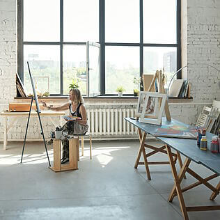 From struggling artist to entrepreneur: Even for artists, the success of a business idea depends significantly on the right attitude.