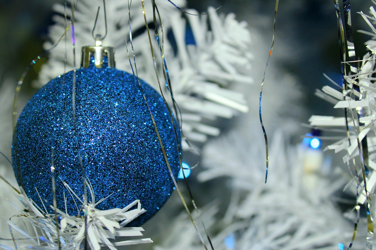 Von klassisch bis extravagant: Der Weihnachtsbaum als Leinwand