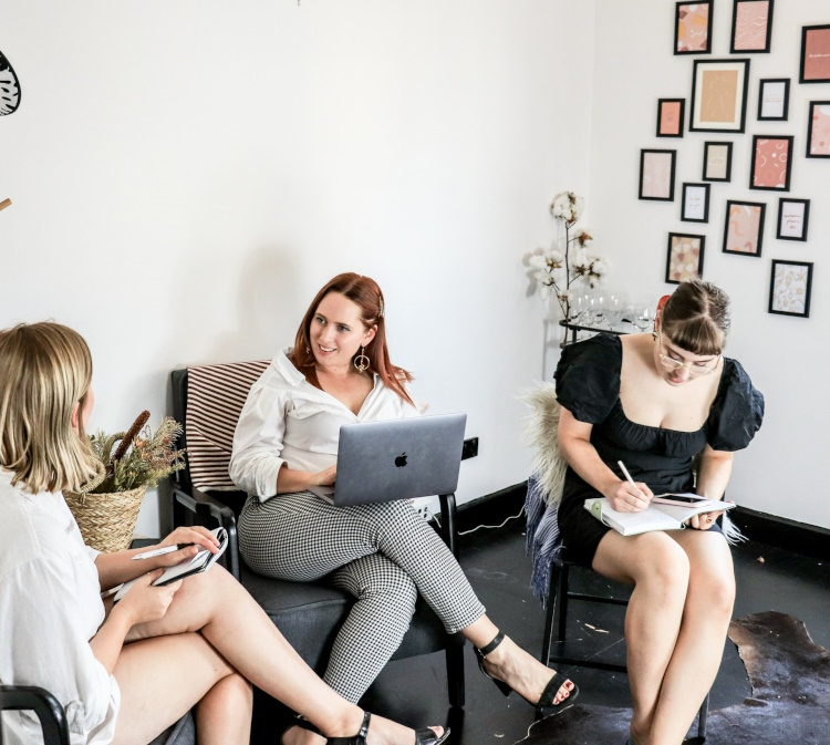 In fruchtbaren Kooperationen unter Kreativen spielt Kommunikation eine zentrale Rolle.