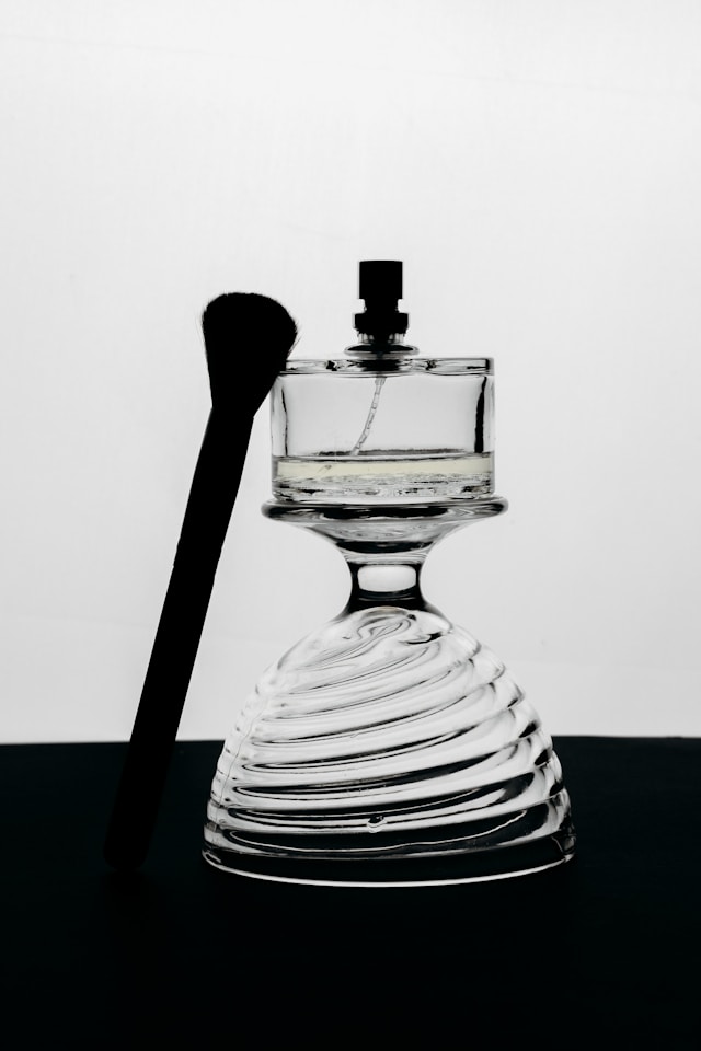 Wenn Kunst auf Duft trifft: Nischendüfte voller malerischer Inspiration