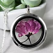 Halskette mit japanischem Sakura Kirschblüten-Medaillon, 925er Sterlingsilber Halskette mit japanischem Sakura Kirschblüten-Medaillon, 925er Sterlingsilber