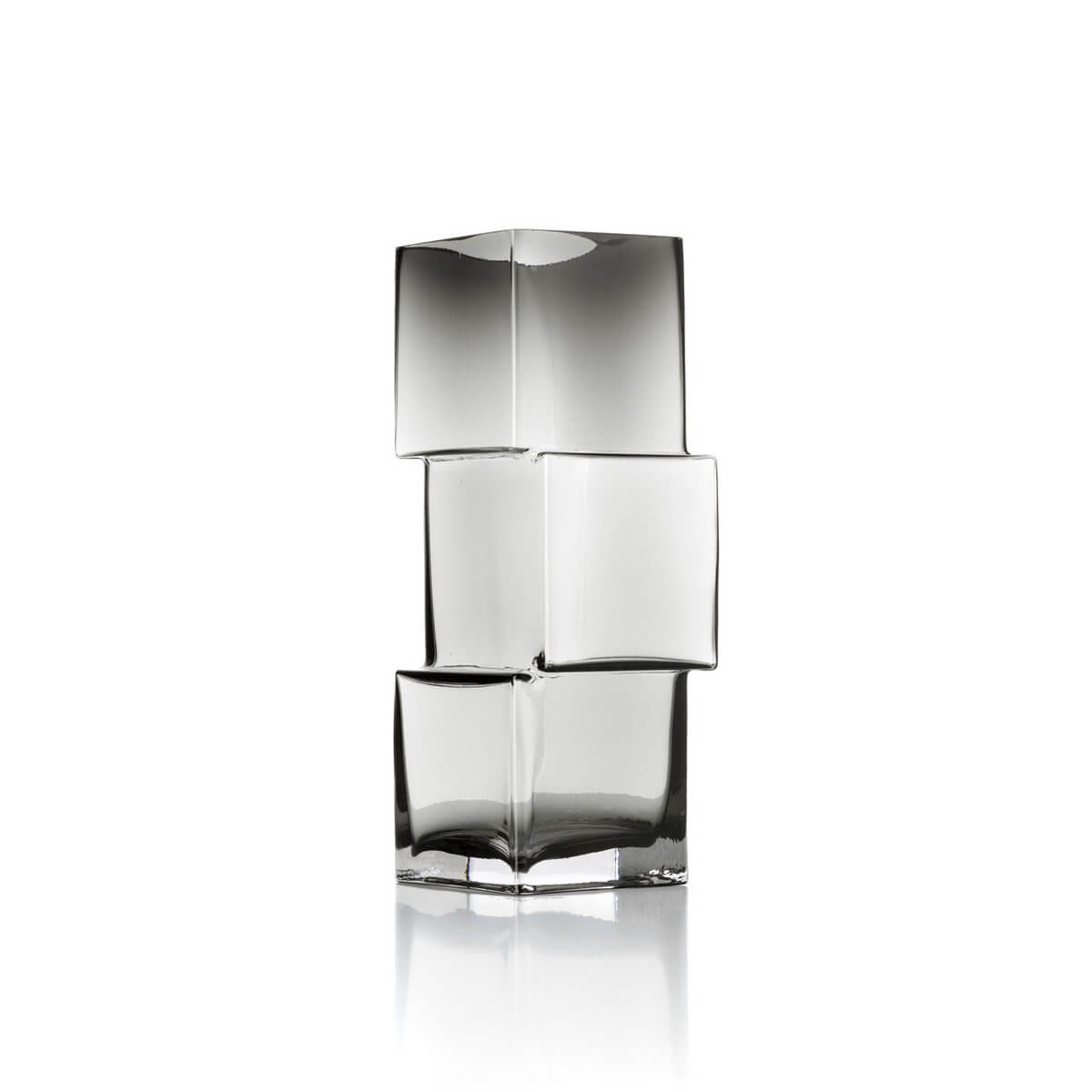 Skulpturale Vase "Rummikub" - gestapelte Würfelsilhouette aus recyceltem Glas (dunkelgrau) Skulpturale Vase "Rummikub" - gestapelte Würfelsilhouette aus recyceltem Glas (dunkelgrau)