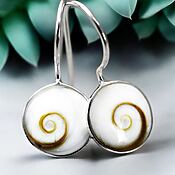Minimalistische Ohrringe "Shiva Eye" aus 925er Sterlingsilber und Muschel, maritimer Schmuck 54a2284a-04dc-4267-bf64-9ed66c6e9865_1200x1200_fill.jpg