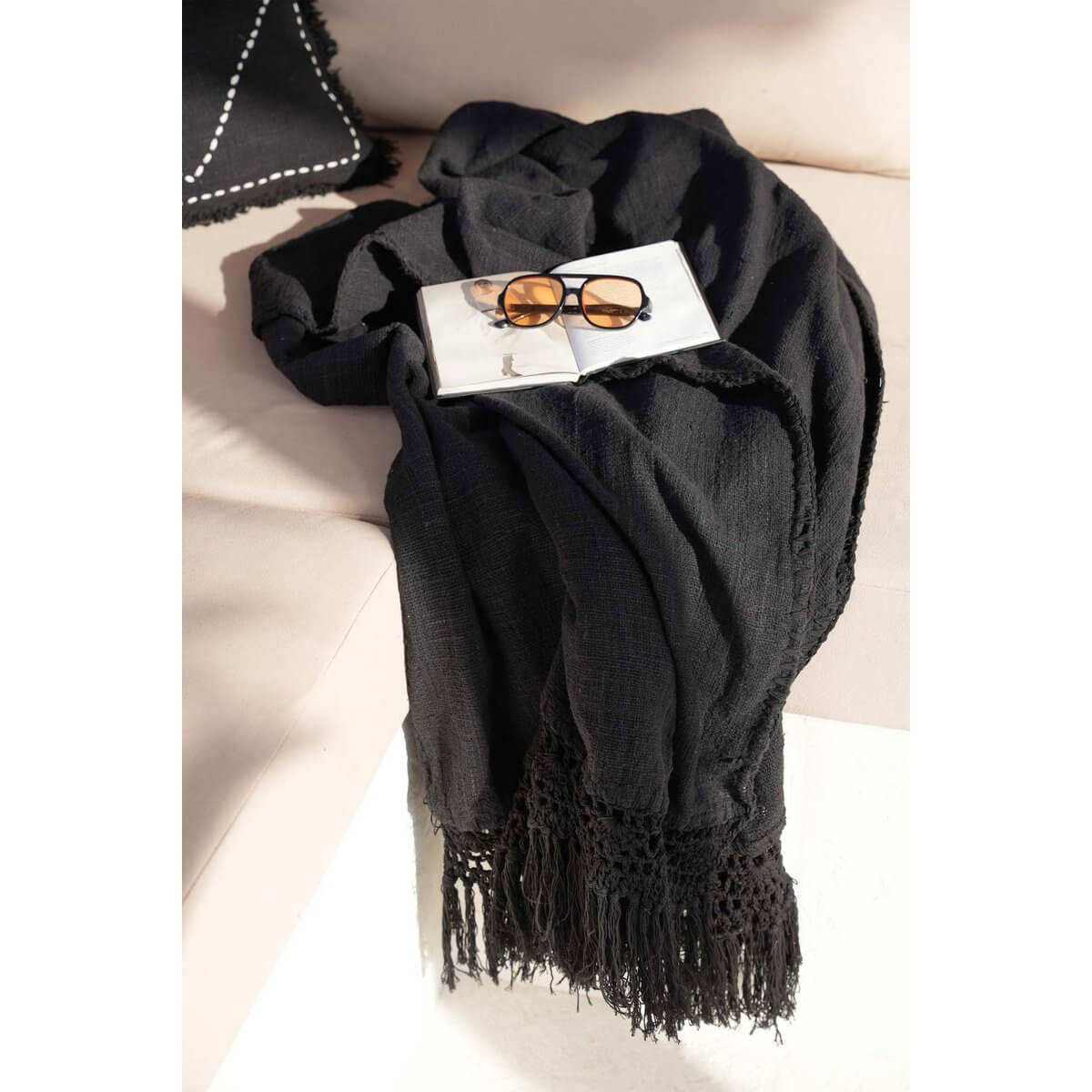 Einfarbiger Bettüberwurf / Tagesdecke "Gypsy" aus Baumwolle (schwarz) Einfarbiger Bettüberwurf / Tagesdecke "Gypsy" aus Baumwolle (schwarz) – Bild 2