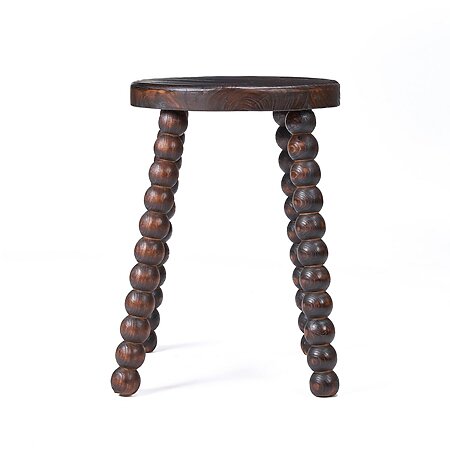 Diseño de interiores escandinavo: armonía a través del minimalismo hygge en el diseño de interiores de estilo escandinavo del siglo XX Taburete "Dango" artesanal, madera de nogal oscuro