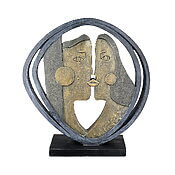 Abstracte sculptuur "De Kus", paarmotief in goudkleurige antieke afwerking Abstracte sculptuur "De Kus", paarmotief in goudkleurige antieke afwerking