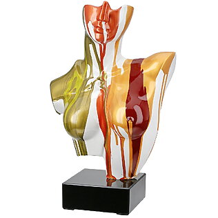 Stedelijk kunstsculptuur "Bella", een veelkleurige vrouwenbuste op een marmeren sokkel