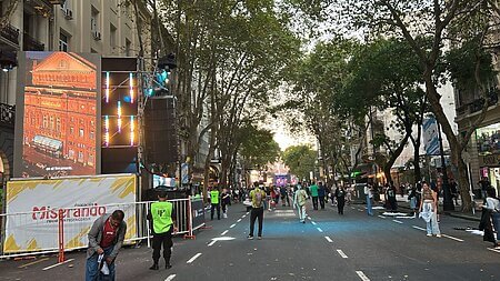 Die Vorbereitungen auf der Avenida de Mayo
