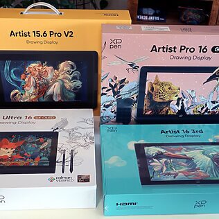 Die 4 vorrangigen Modelle des Herstellers XP-Pen im Vergleichstest: das Artist 16 (3. Generation), das Artist 15.6 Pro V2, das Artist Pro 16 (Gen 2) und das Artist Ultra 16.