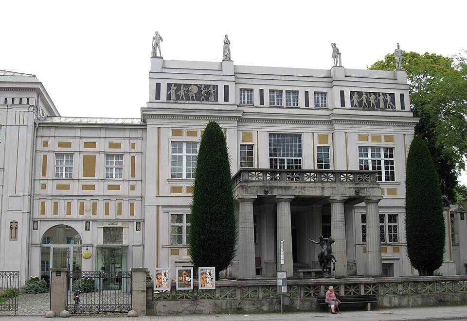 Prinzregentenstraße 60; Villa Stuck, neuklassizistischer Jugendstil, 1897-98 nach Entwurf von Franz von Stuck; mit Innenräumen