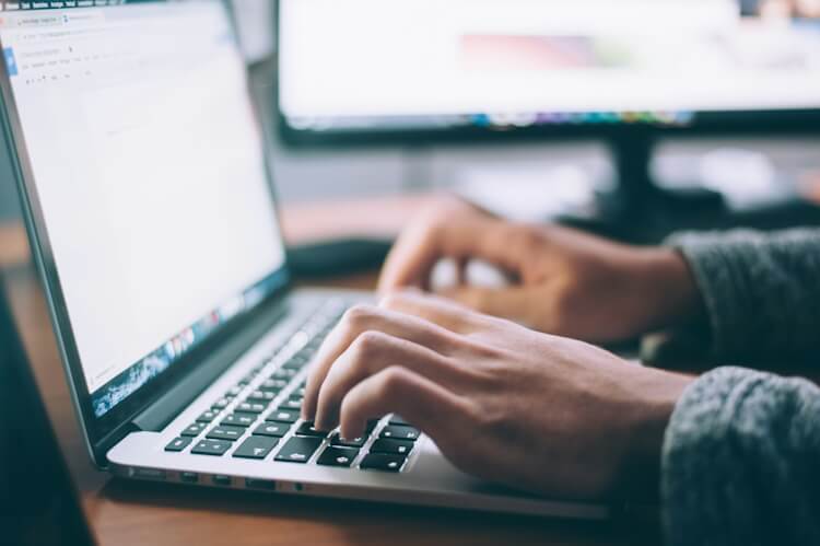Der eigene Domainname als digitale Signatur: Wie Künstler online sichtbar werden
