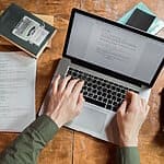 KI und kreatives Schreiben: Wo endet das Werkzeug und wo beginnt die Autorschaft? Wanddeko ai Was macht Autorschaft eigentlich aus?