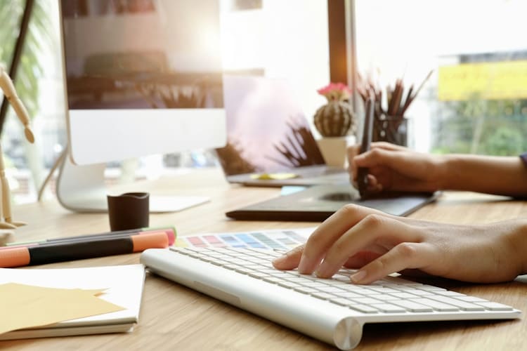 Vom Atelier ins Netz: Passwortschutz für Künstler mit eigenem Online-Shop Tipps für Künstler cloud Vom Atelier ins Netz: Passwortschutz für Künstler mit eigenem Online-Shop