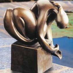 Sculpture de jardin / gargouille « Porteur d'eau » de Théo Stuttgé, édition limitée en bronze