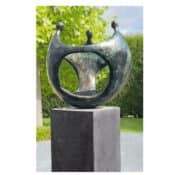 Gartenskulptur "Bollwerk" von Corry Ammerlaan, Bronze auf Granitsockel