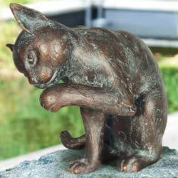 Bronze sculpture "Cat" for the garden, hand-chiseled and hand-patinated