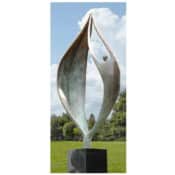 Gartenskulptur "Ein neuer Anfang" von Corry Ammerlaan, patinierte Bronze