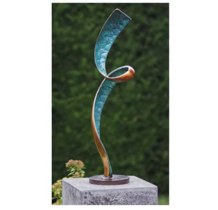 Gartenskulptur "Lightness of being" (ohne Sockel), Patinierte Bronze