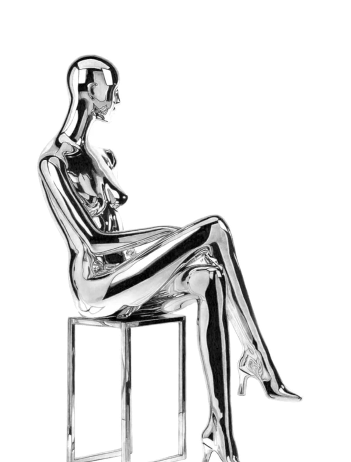 "Chrome Lady" (2023) - Hyperrealistische Bleistiftzeichnung von Paul Stowe (Chrom-Optik)