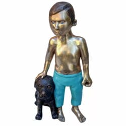 Menschliche Bronzeskulptur "Hundeflüsterer" (2020) von Peter Hermann