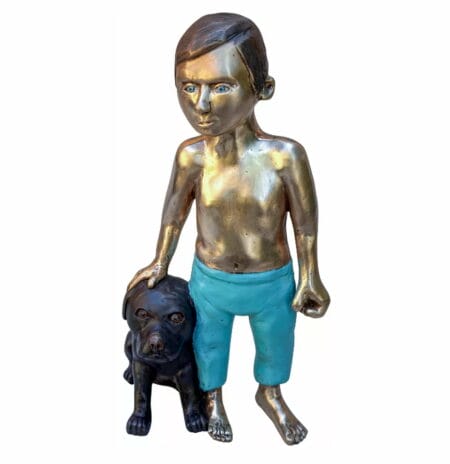 Menschliche Bronzeskulptur "Hundeflüsterer" (2020) von Peter Hermann