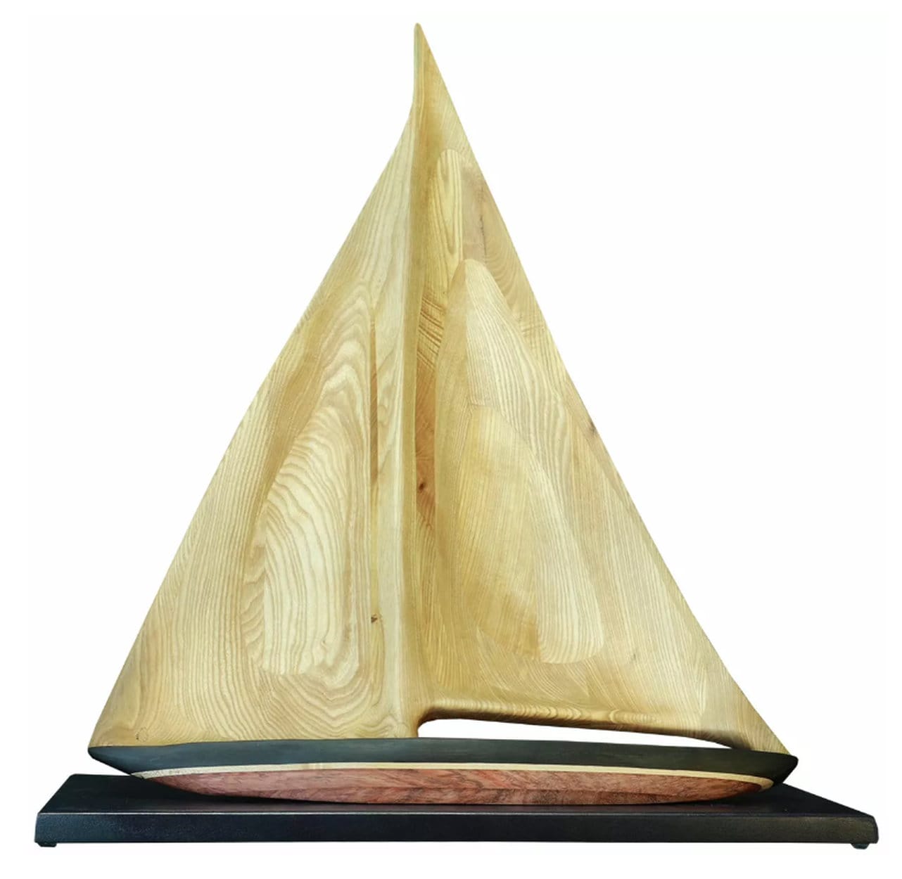 Holzskulptur "Classic #1 - Wind, Segeln und Geschwindigkeit" (2023) von Marcus Meyer