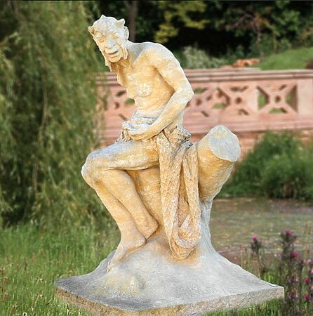 Mystische Outdoor Skulptur mit Wassergeist "Nokkar"