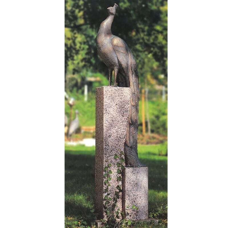 Bronzene Gartenskulptur "Pfau" (ohne Säule) von Hans Huschka