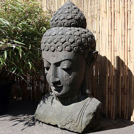 Outdoor Buddha-Kopf "Shama" aus Lavastein (Basanit)