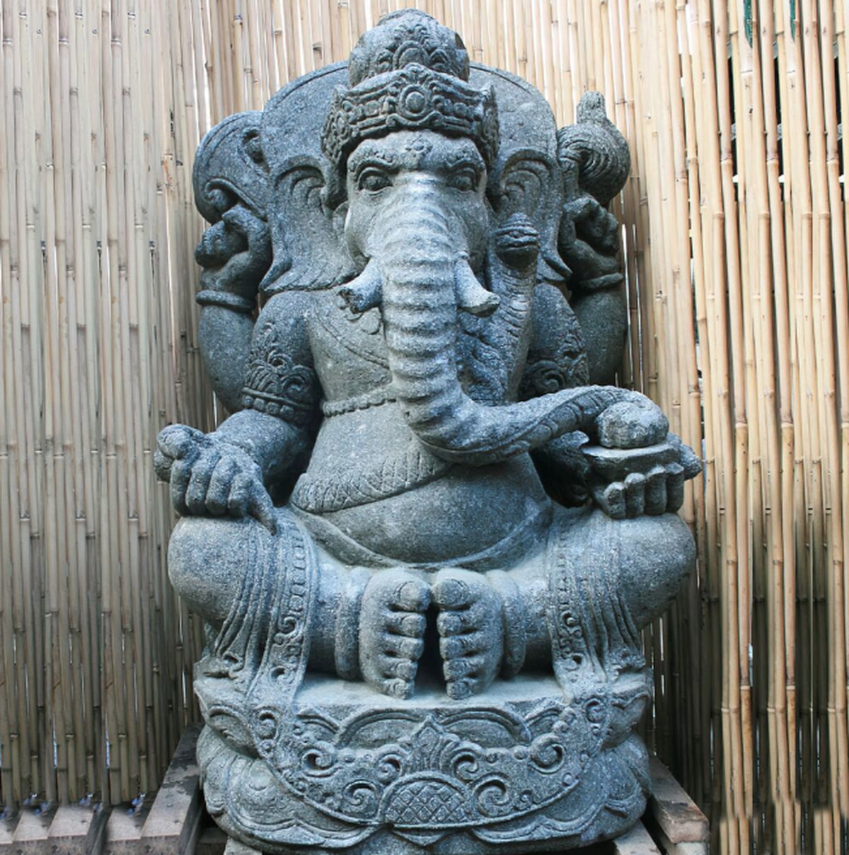 Artistic Hindu Ganesha sculpture &quot;Ganapati&quot; made of stone casting (Basanit)
