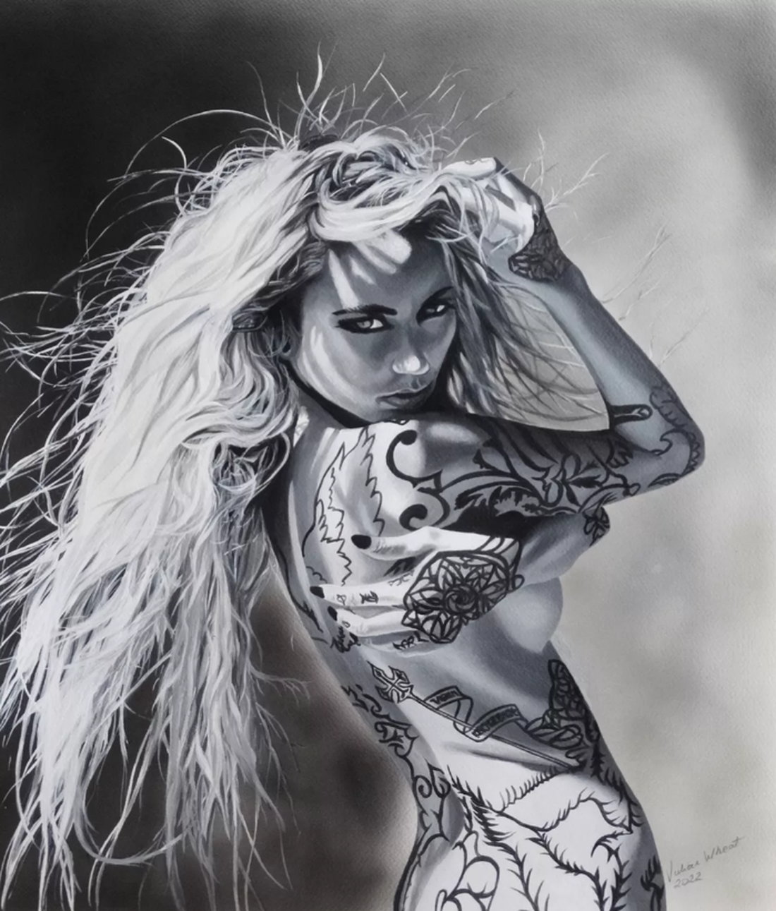 Fotorealistisches Frauenportrait "Seven shades of grey" (2022) von Julian Wheat, Acrylmalerei
