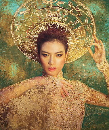 Handbemalte Kunstfotografie "The Holy Temple" (2025) von Viet Ha Tran