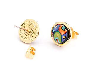 Boucles d'oreilles puces artisanales « Cabochon - Hommage à Hundertwasser - 10002 Nuits » par FreyWille