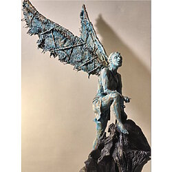 Sfoglia le opere d'arte Scultura a tecnica mista "Becoming" (2026) di Elena Kraft