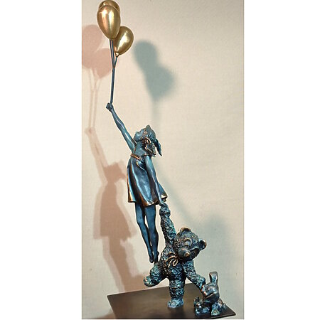 Escultura de bronce "¡Llévennos con ustedes!" (2025) de Elena Kraft