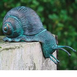 Bronzene Gartenskulptur "Schnecke Pauline"