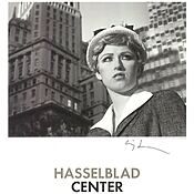 Handsignierte Lithografie "Hasselblad Center" (2000) von Cindy Sherman Handsignierte Lithografie "Hasselblad Center" (2000) von Cindy Sherman