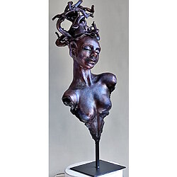 Sfoglia le opere d'arte Scultura a tecnica mista "Corona di trecce" (2022) di Elena Kraft